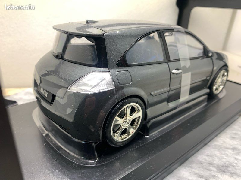 NOREV Renault Megane Vampire 1:18 Voiture en Moulé Sous Pression - Gris ( 185101) for sale online | UK