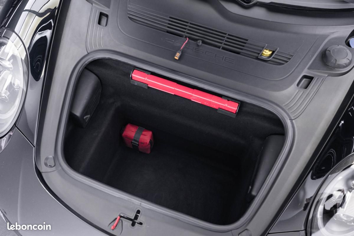 Porsche 911 TURBO CABRIOLET 3.8i S 560 PDK A (image 22)