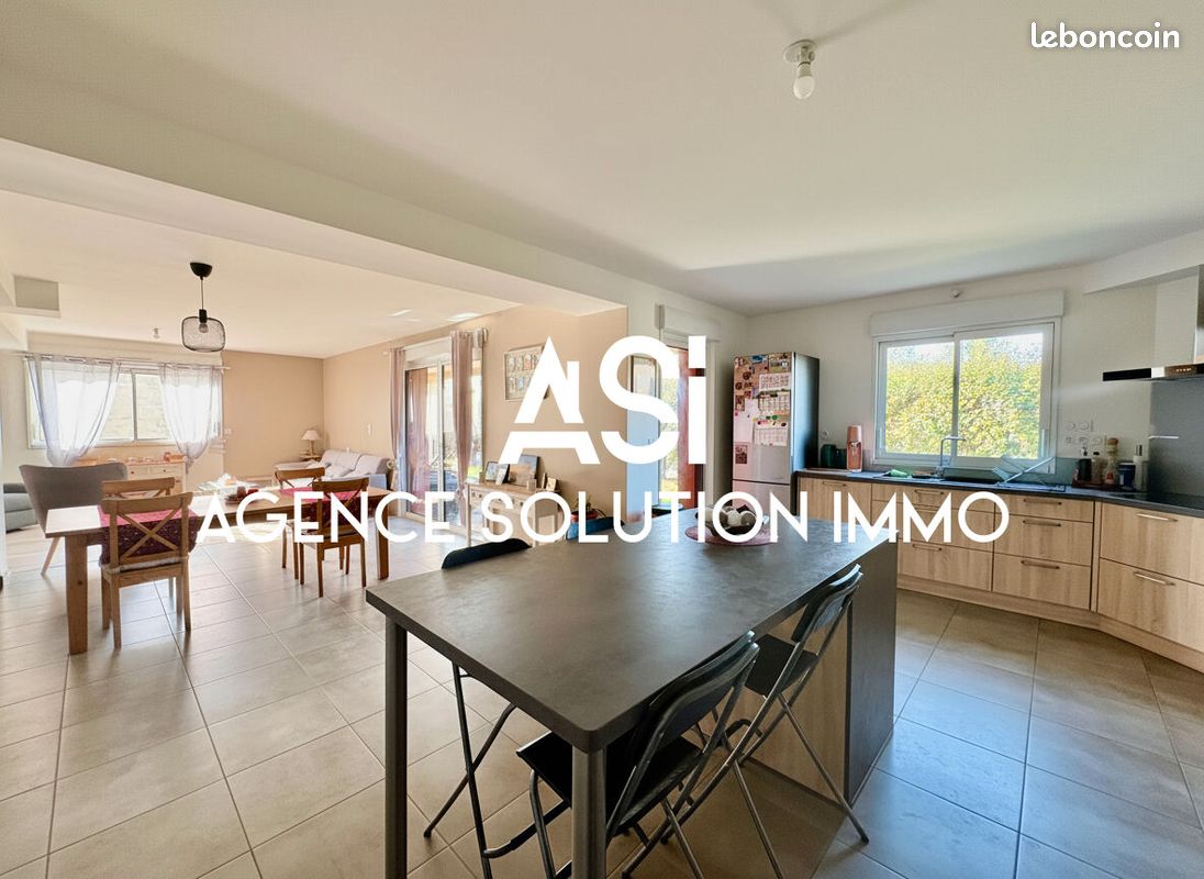 Maison 8 pièces 193 m² · à Saint-Pierre-la-Cour · 193 m² · 304 500 €
