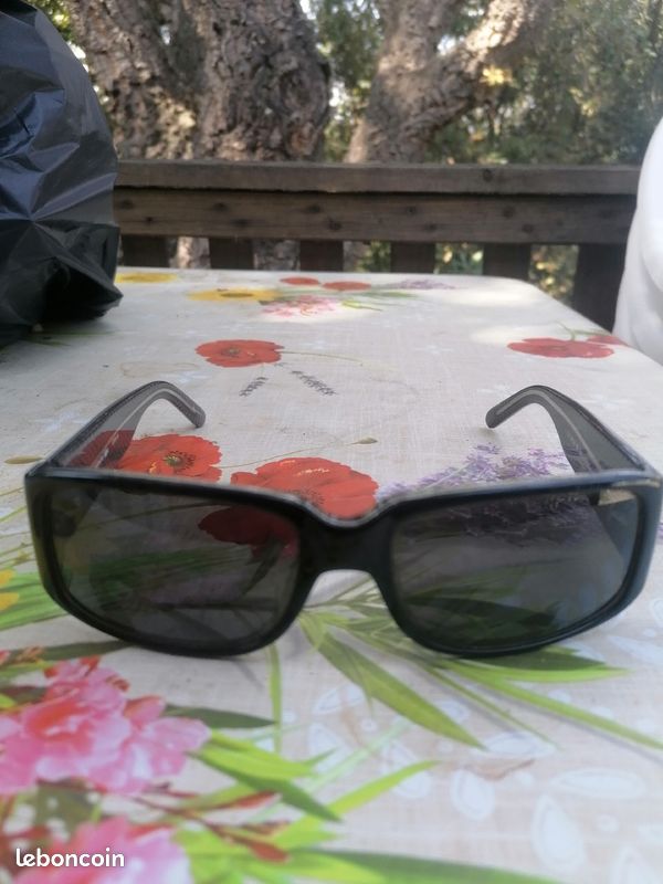 Lunette de soleil (image 2)