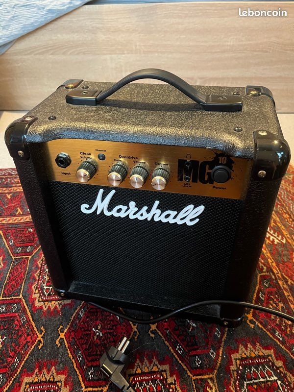 Ampli Marshall MG10 (image 1)