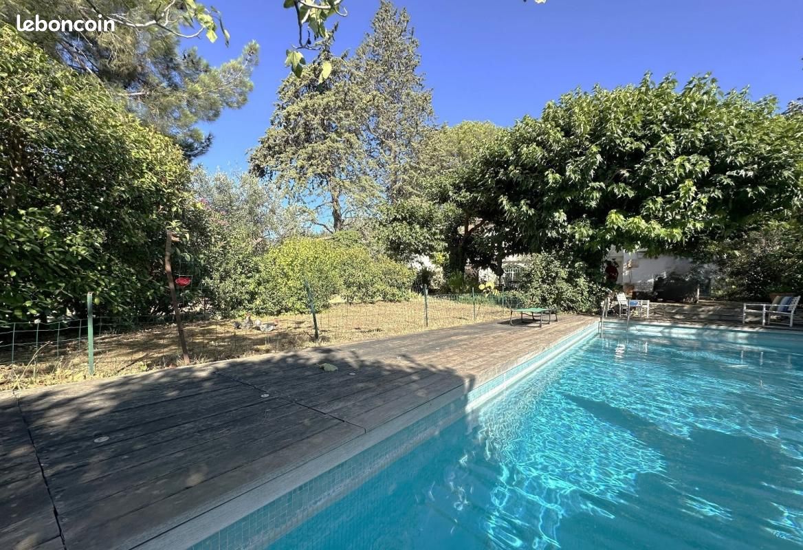 Maison 7 pièces 215 m² · à Aubagne · 215 m² · 825 000 €
