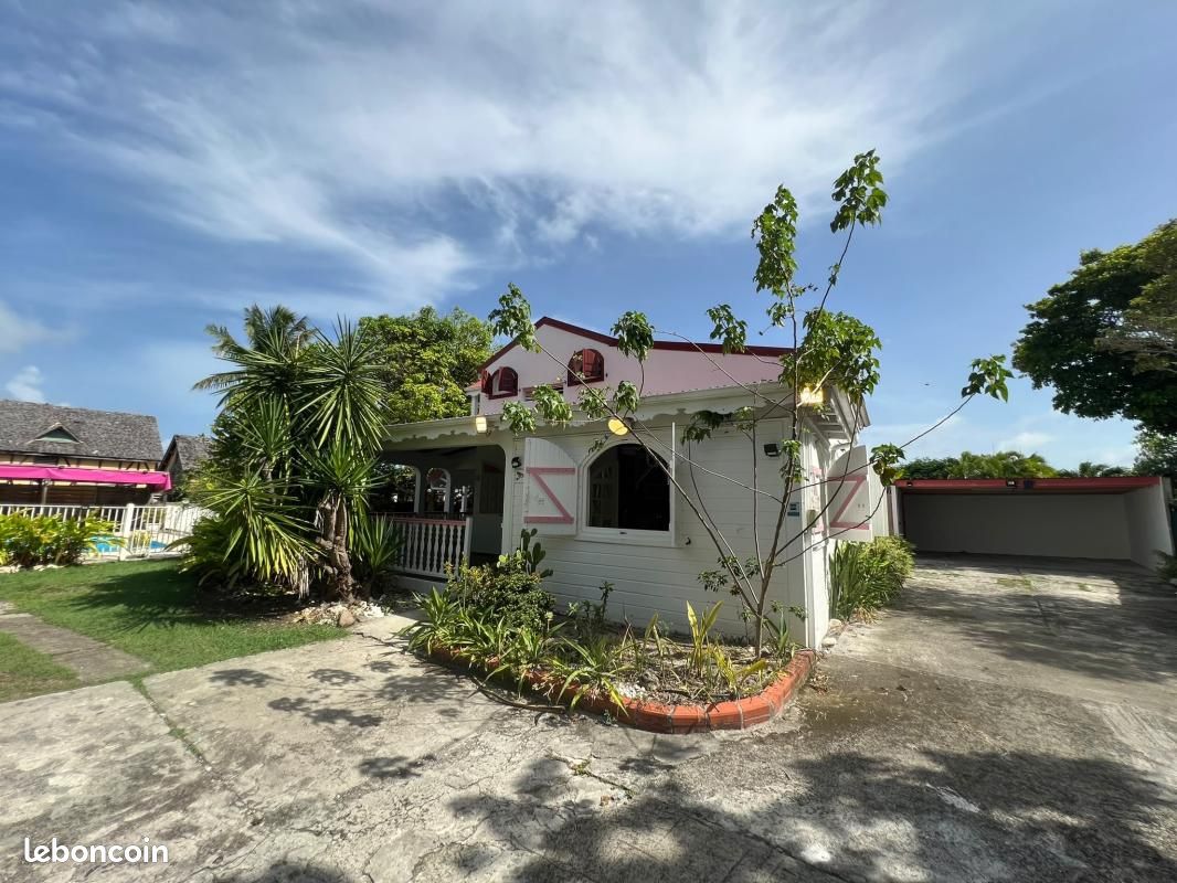 Maison 5 pièces 109 m² · à Sainte-Anne · 109 m² · 2 401 €/mois