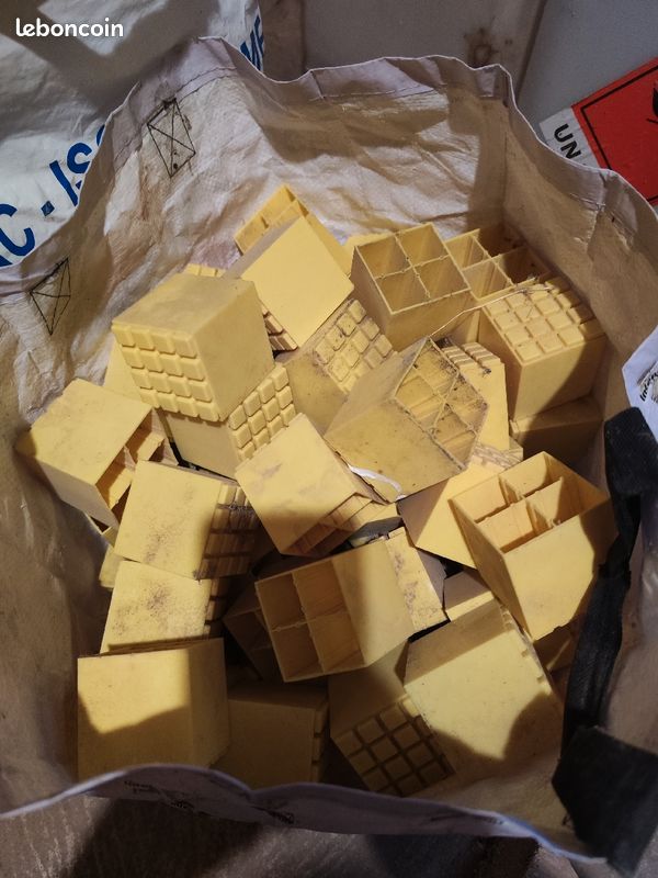 Cube jaune (image 2)