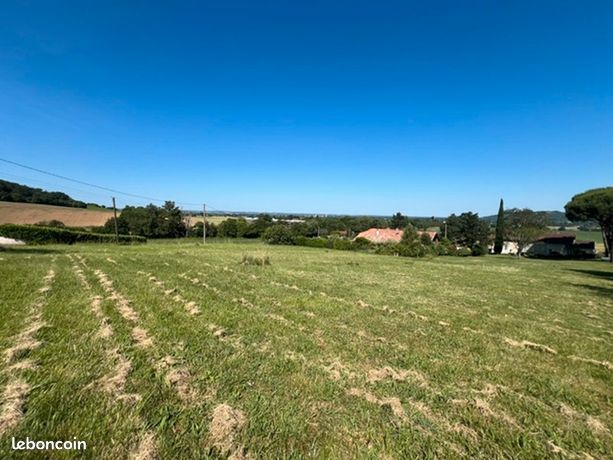 Terrain 1800 m² LAGARRIGUE