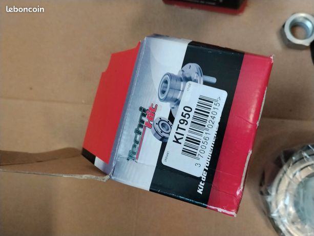 ÉQUIPEMENT AUDIO MODÈLE radio VIN D 8 chiffres lecteur CD convient 99 ÉQUIPEMENT AUDIO MODÈLE radio VIN D 8 chiffres lecteur CD convient 99