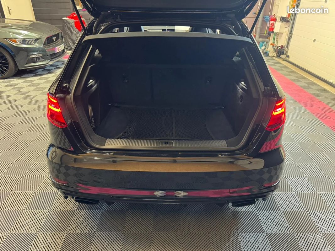 AUDI RS3 SPORTBACK 2.5 TFSI 400 S tronic 7 Quattro - Toit ouvrant - Caméra de recul - Bang et olufsen - Sièges chauffants (image 30)