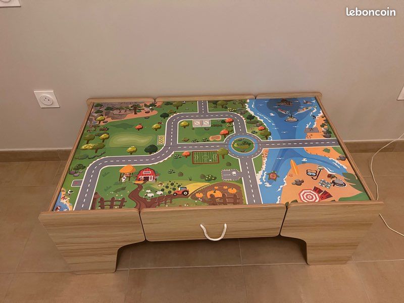 Jeu circuit train et table en bois (image 2)