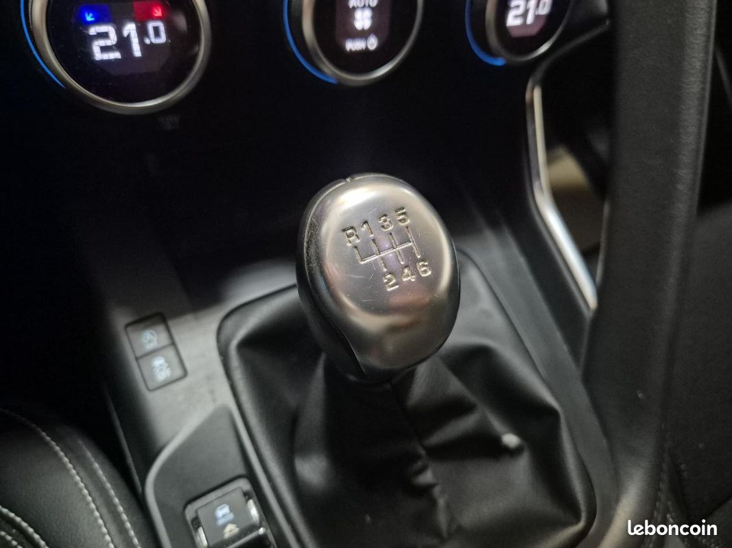 JAGUAR E.PACE D150 - FWD R-Dynamic Business PHASE 1 (image 21)