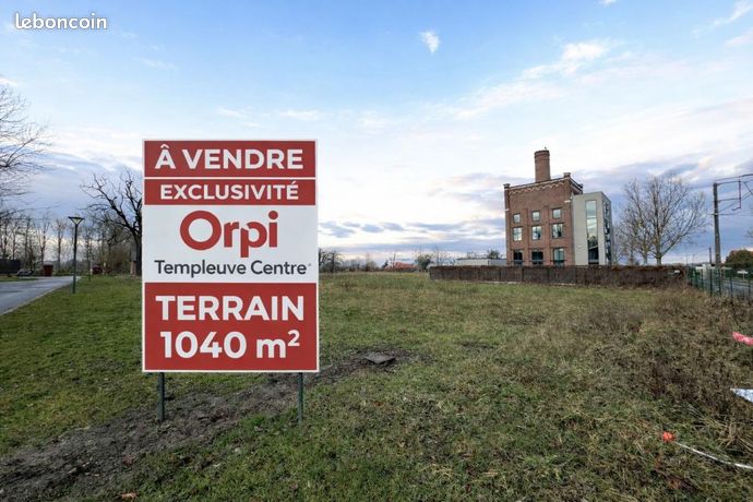Terrain 1 040 m² Templeuve En Pevele