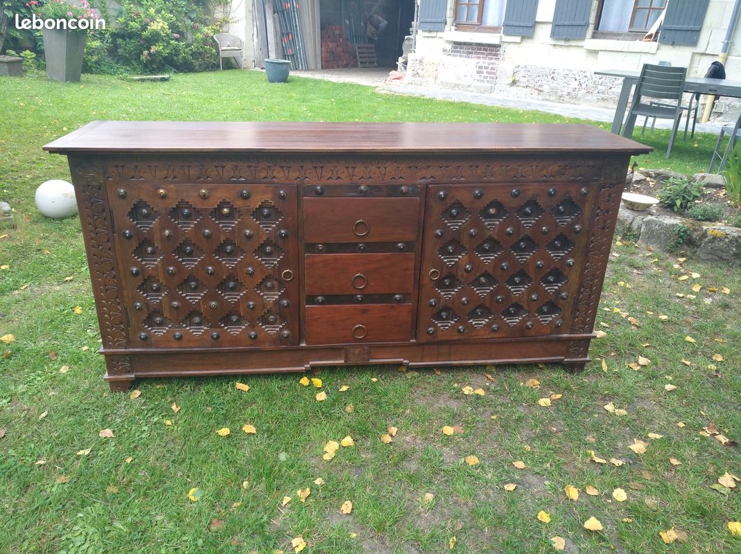 Salle à manger complète. Table + rallonge-Chaises-Meuble bas enfilade (image 1)