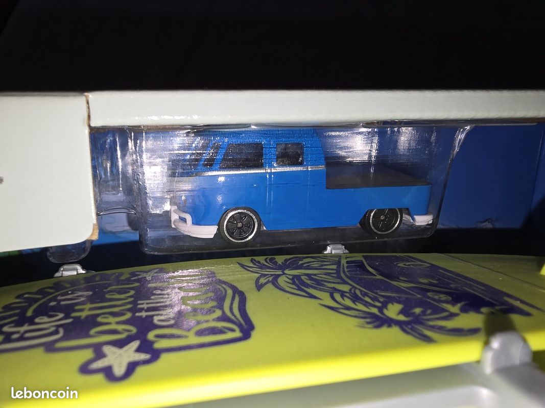 Coffret Carry Case Majorette miniature grosse voiture Volkswagen T1 Combi bleu avec 3 miniatures VW - Neuf (image 3)