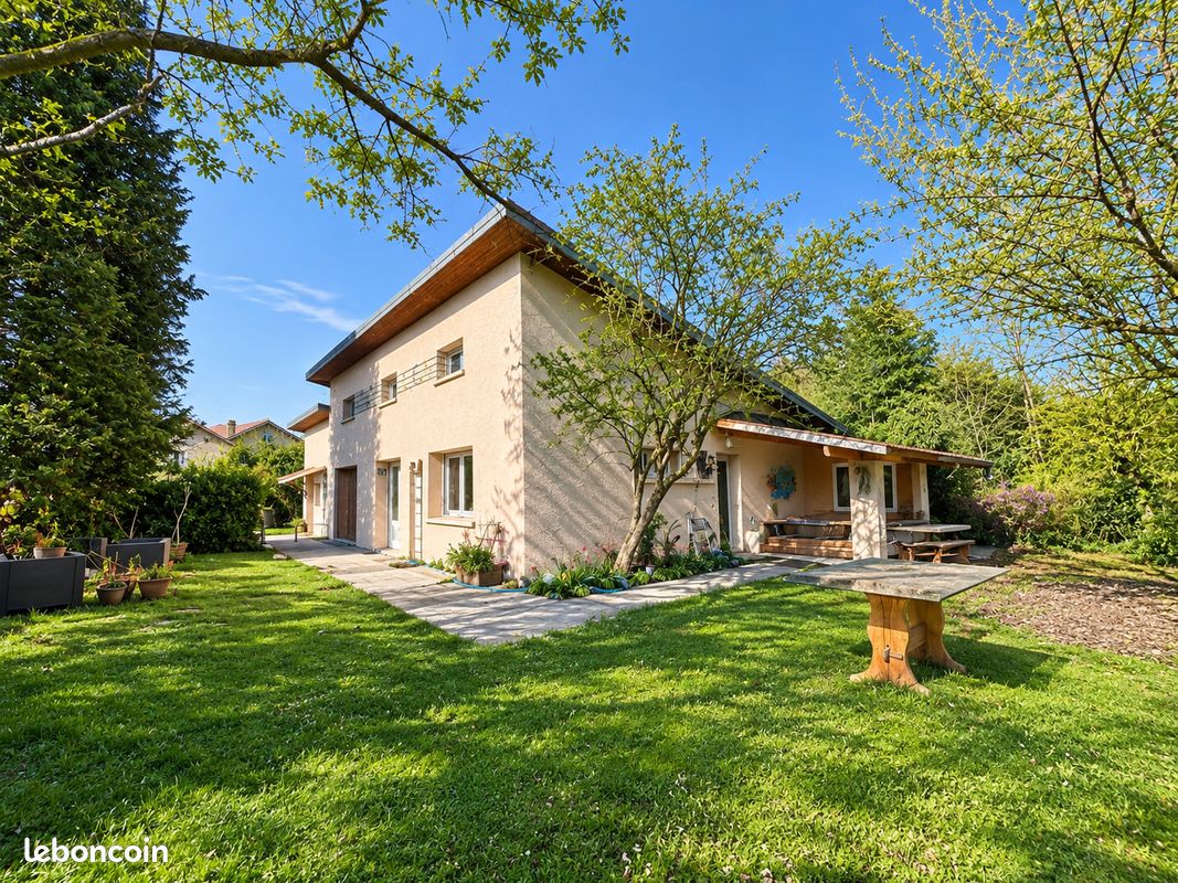 Maison 7 pièces 180 m² · à Voujeaucourt · 180 m² · 271 500 €