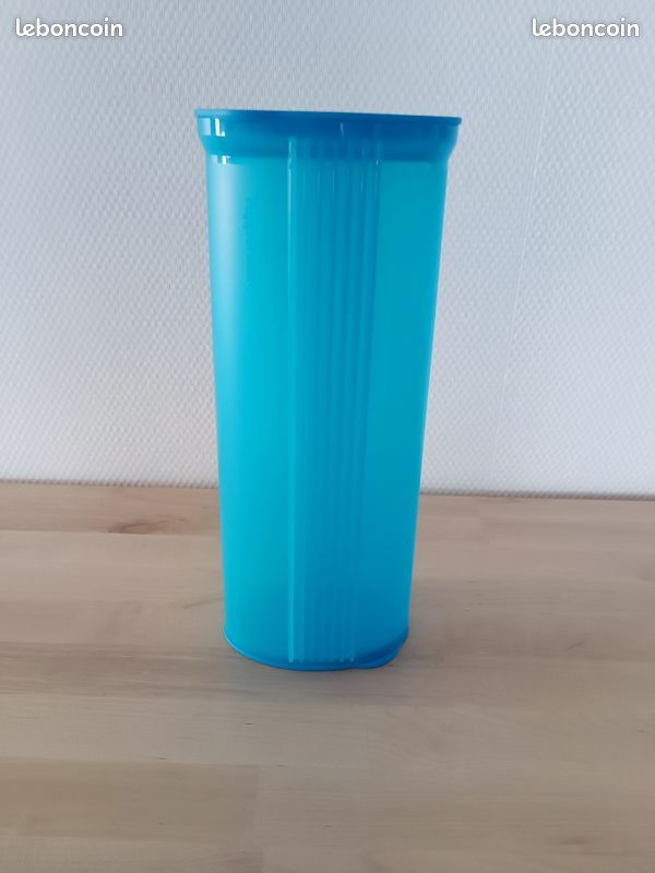 Boite a spaghetti bleu tupperware - Arts de la table