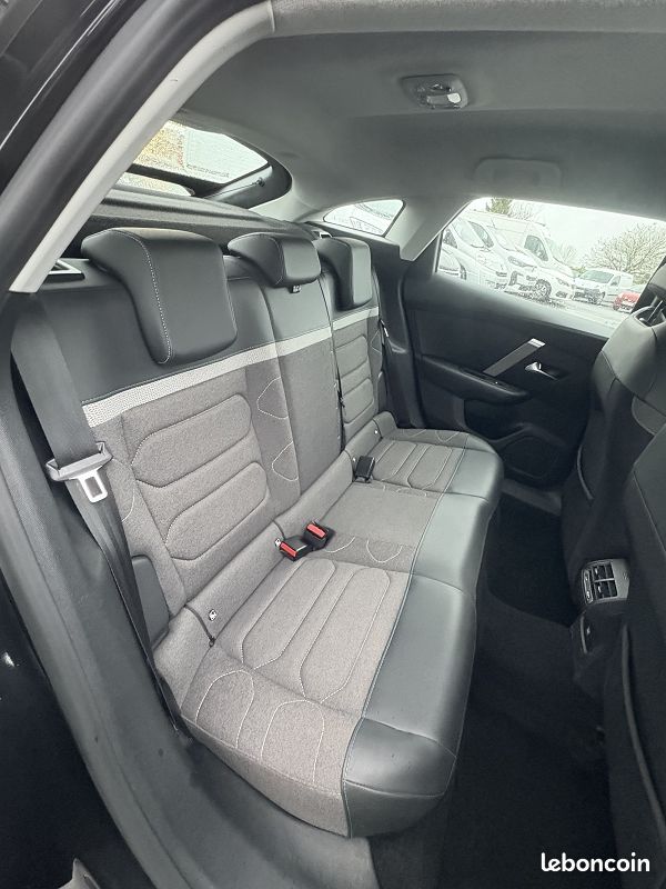 Citroën C4 1.5 BLUEHDI 16V - 130 S&S BV EAT8 SHINE (image 17)