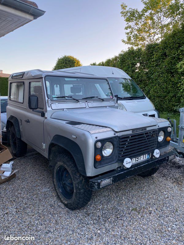 Land Rover Defender 90 2,5td (image 1)