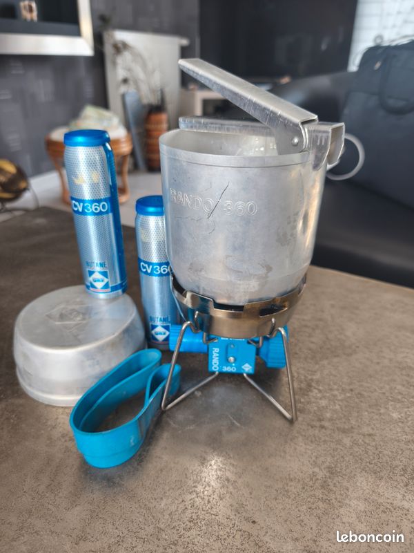 Réchaud à gaz portable de camping avec poêle et casserole de cuisson