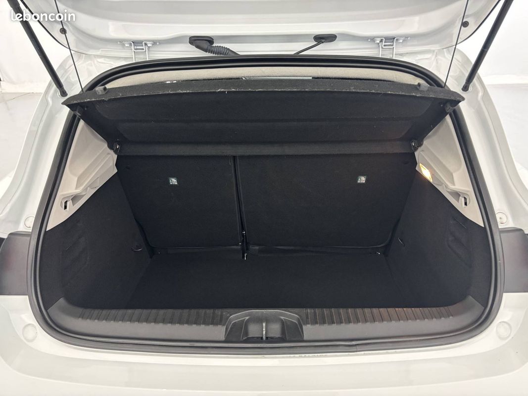 RENAULT Clio TCe 90 Equilibre (image 18)