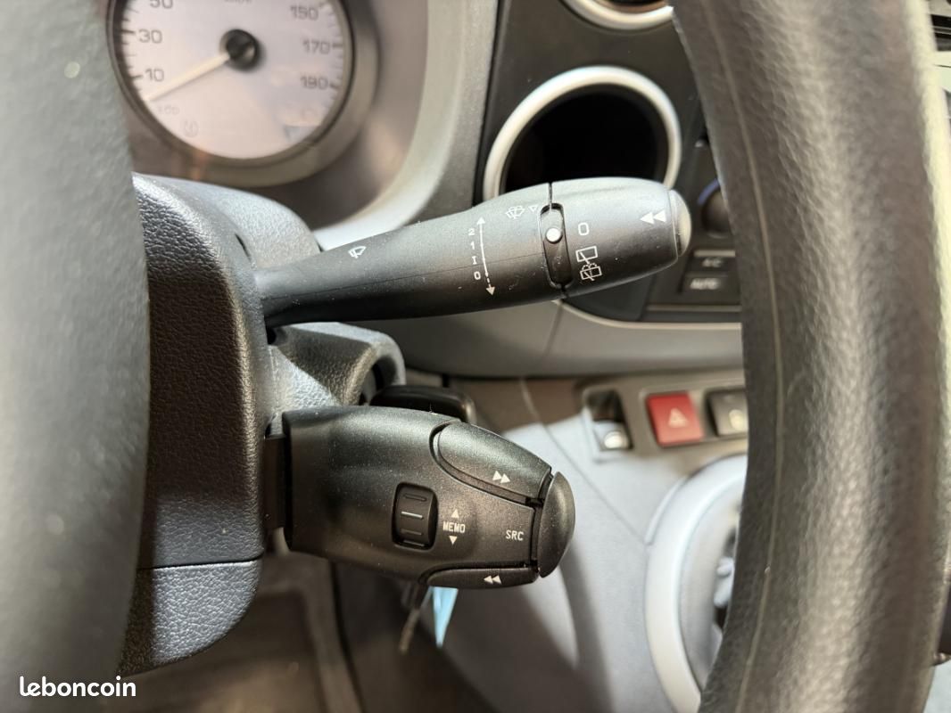Peugeot Partner Tepee 1.6 BlueHDi 100ch BVM5 Style +ATTELAGE (image 13)