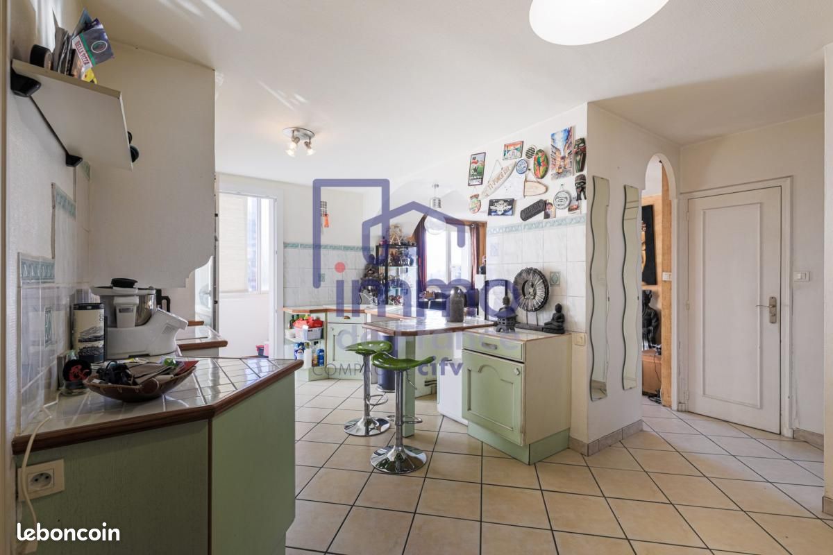 Appartement 4 pièces 69 m² · à Le Pont-de-Claix · 69 m² · 115 000 €