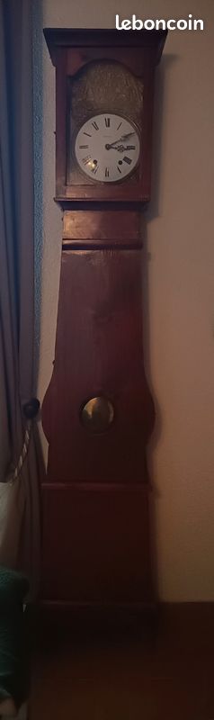 Horloge ancienne en bois (image 1)