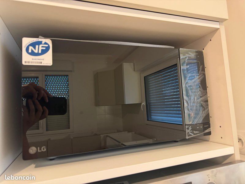 Micro onde lg neuf (image 1)