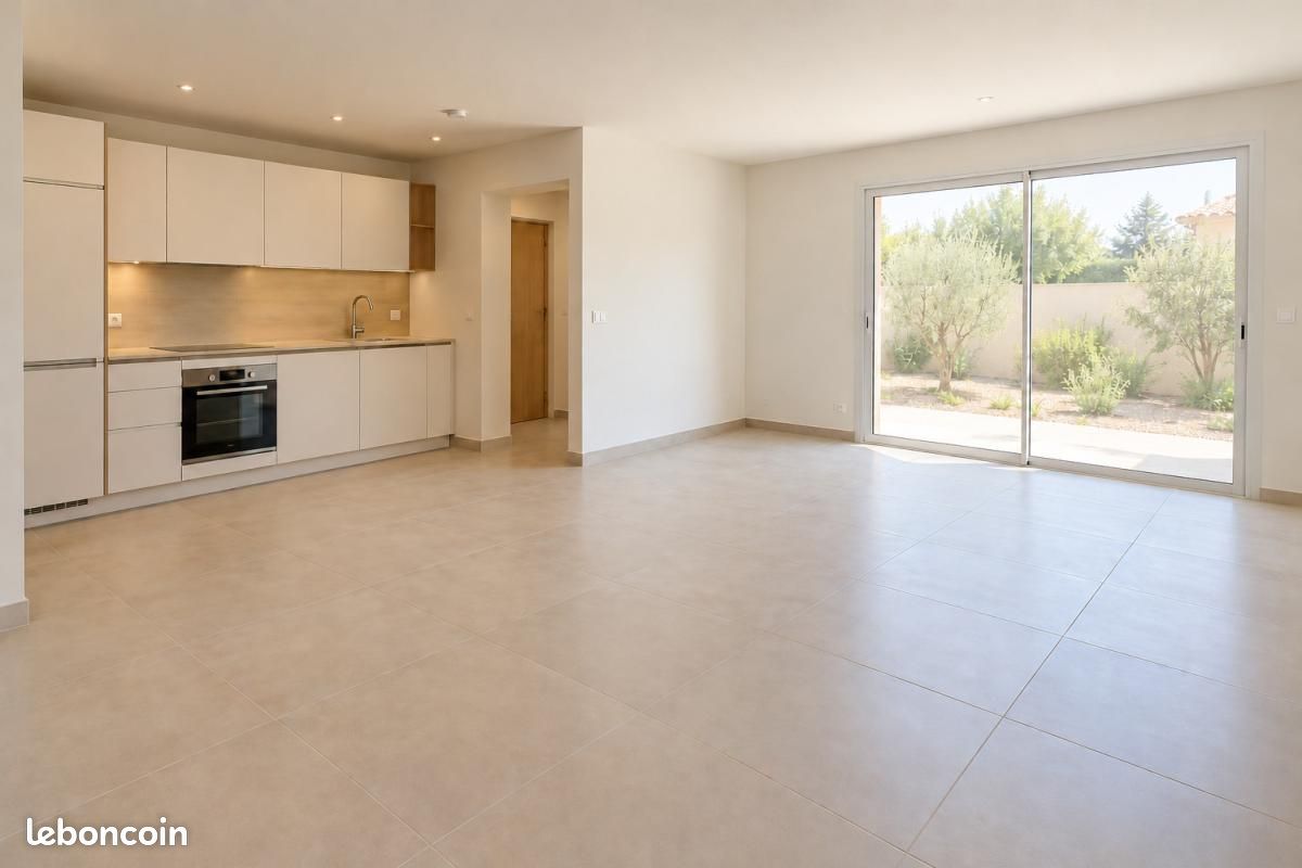 Maison 1 pièce 80 m² · à Vernègues · 80 m² · 1 430 €/mois