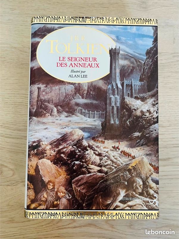 A saisir en TTBE : l'Intégrale du Seigneur des Anneaux (trilogie complète de JRR TOLKIEN+ annexes/apendices & illustrations d'Allan LEE (62e port inclus voir annonce) (image 2)