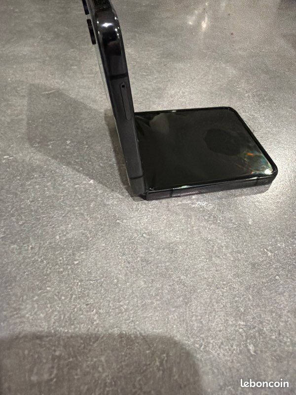 Samsung Z Flip 4 – Fonctionne – Écran HS – Pour réparation / bricoleur (image 7)