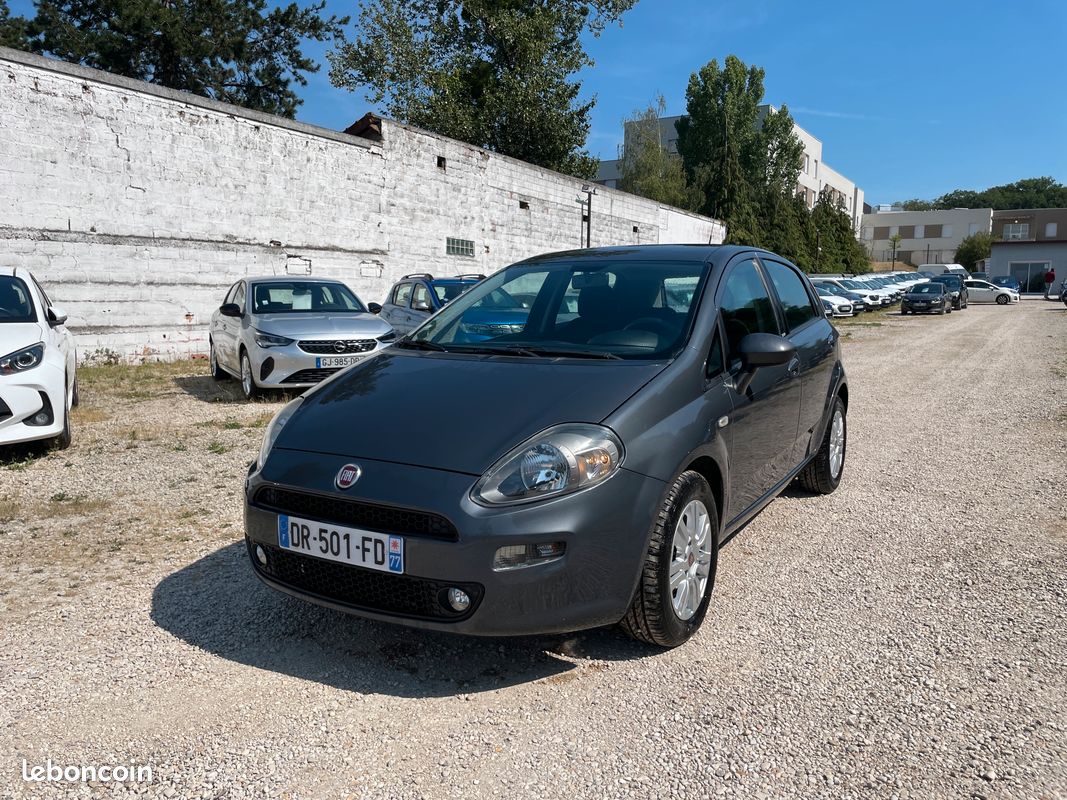 Fiat punto iii (3) 1.2 8v 69 italia 5p (image 1)