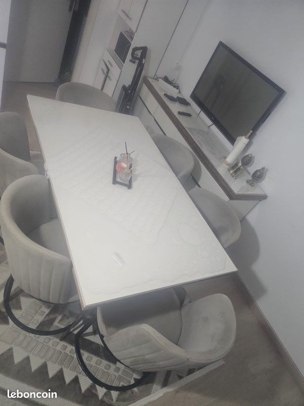 Table de salle à manger + 6 chaises (image 2)