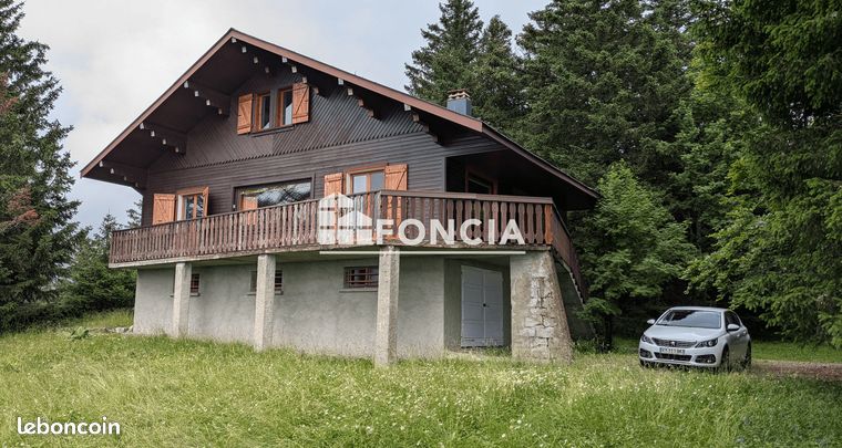 Chalet Typique Savoyard Revard 4000m2 terrain au calme vue sur le Lac Vue sur le lac au calme