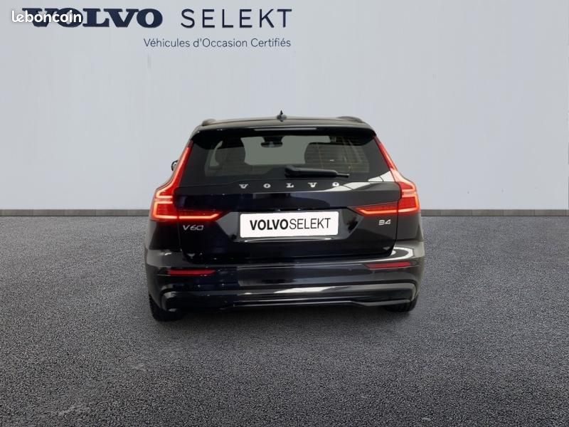 Volvo V60 B4 197ch Ultra Style Dark DCT 7 (image 5)