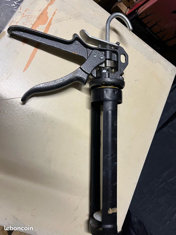 Pistolet pompe à cartouche (image 1)