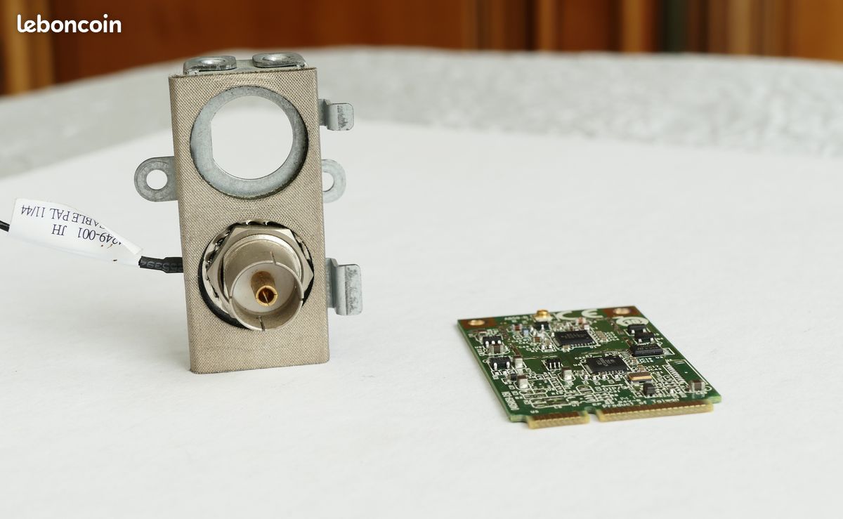 Connecteur Tuner TV 654249-001 Pour HP Touchsmart 520 PC – Pièce D'occasion