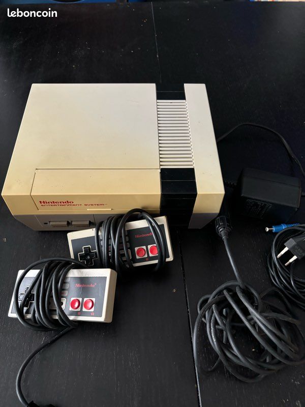 Console Nintendo nes + 2 manettes officielles (image 1)