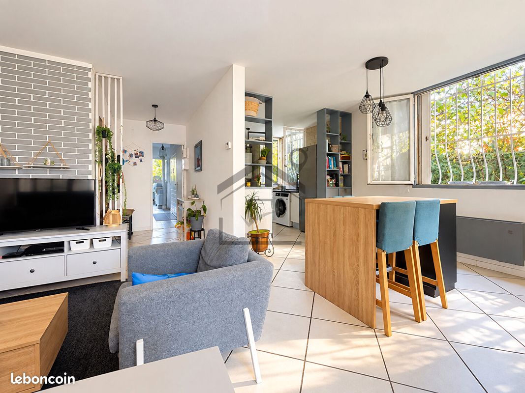 Appartement 3 pièces 70 m² · à Vitrolles · 70 m² · 180 000 €