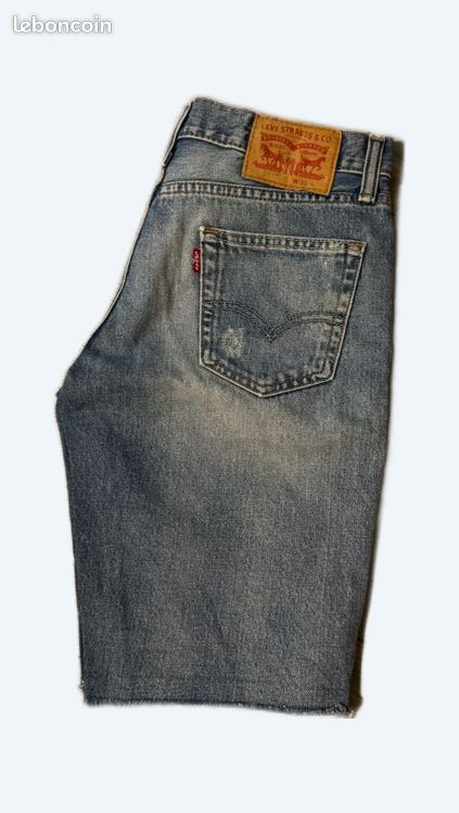 Bermudas Levi’s (image 1)