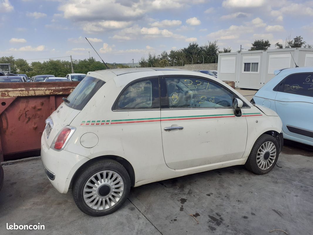Nombreuses pièces DE FIAT 500 2 PHASE 1 (image 1)