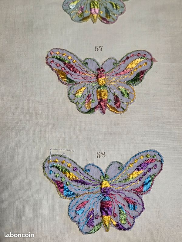 Crewel vintage, Art mural brodé, Broderie de fleurs sauvages