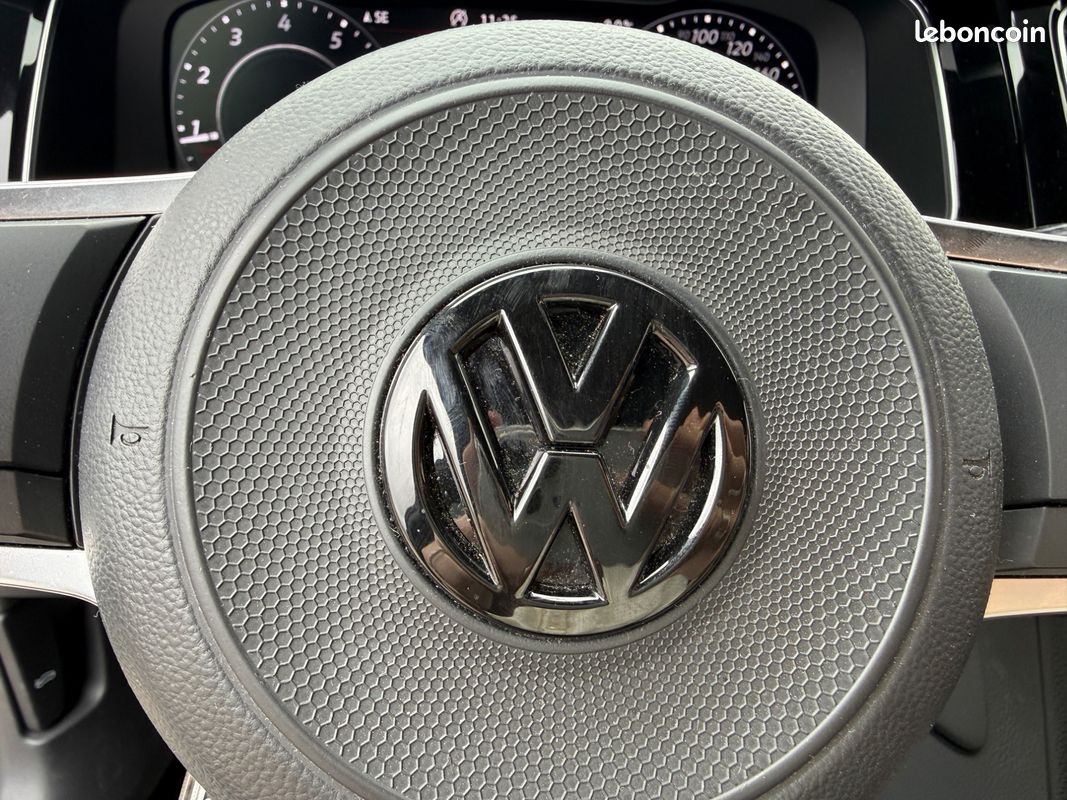 VOLKSWAGEN GOLF GTI 2.0 TSI EVO 245CH PERFORMANCE - CAMERA DE RECUL - REGULATEUR / LIMITEUR - SIEGES CHAUFFANTs (image 25)