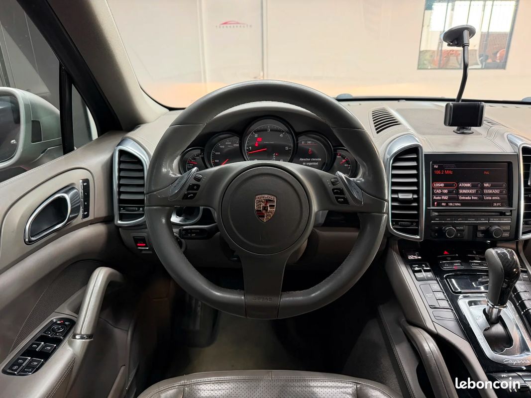 PORSCHE CAYENNE 3.0D V6 Tiptronic S (image 26)