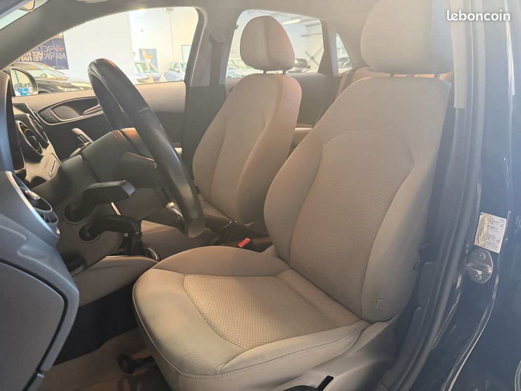 AUDI A1 5 portes Sportback 1.4 TFSI Ambition - 2012 - GARANTIE 12 MOIS - Suivi complet (image 7)