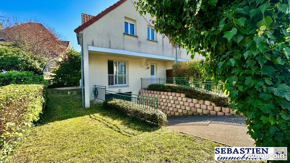 Maison 5 pièces 98 m² · à Sainte-Savine · 98 m² · 895 €/mois