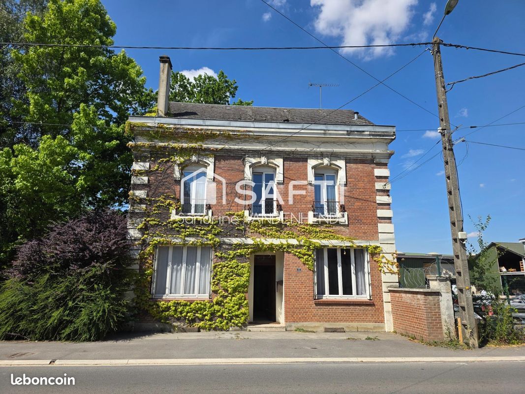Maison 9 pièces 171 m² · à Montcornet · 171 m² · 159 000 €