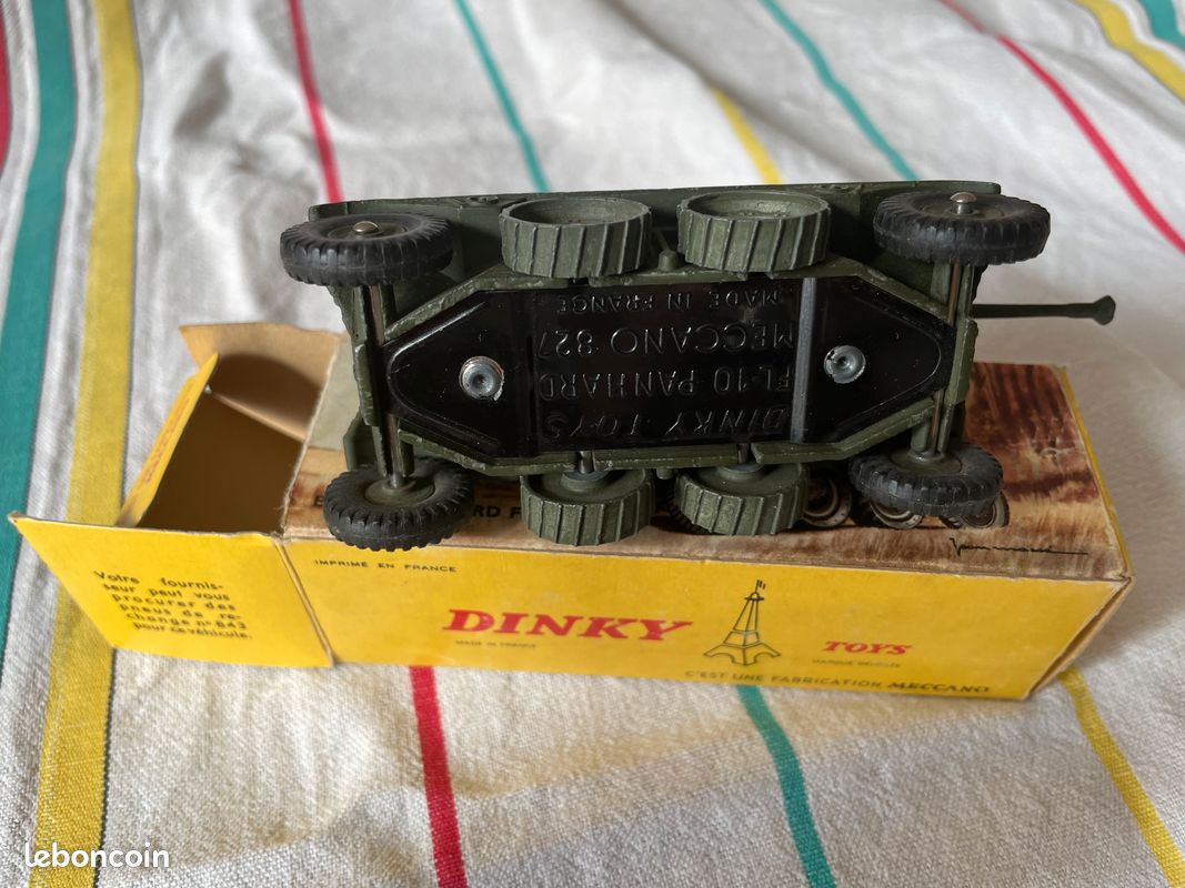 Char Dinky Toys FL Panhard 827 - Tôle - Fabriqué En France - Miniature Collection