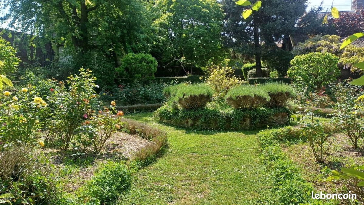 Maison 8 pièces 253 m² · à Noyon · 253 m² · 265 000 €