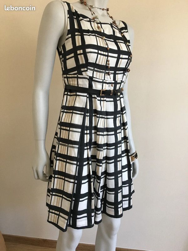 Elegante robe ceremonie noire et blanche à carreaux fluide zip sur le coté T 36 plissée comme neuve (image 6)