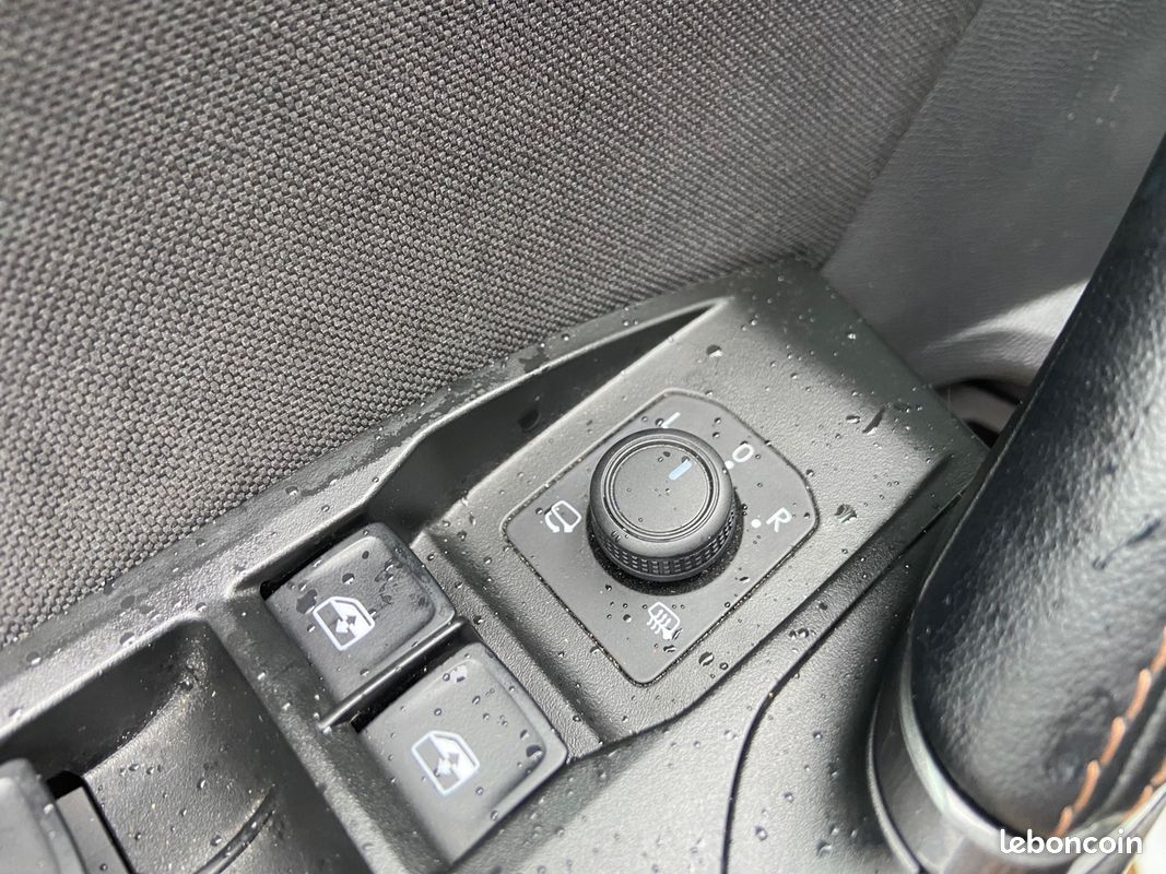 Cupra LEON ST 1.5 ETSI HYBRID 150CH V DSG7 (image 7)