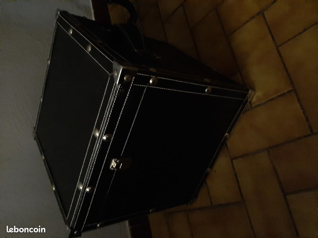 Male rangement cuir (image 1)
